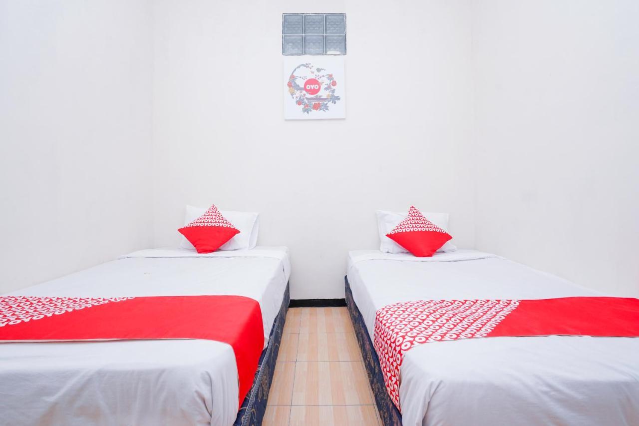 Hotel Collection O 1112 Comfitel Siwalankerto Aa4 Surabaya Exterior foto