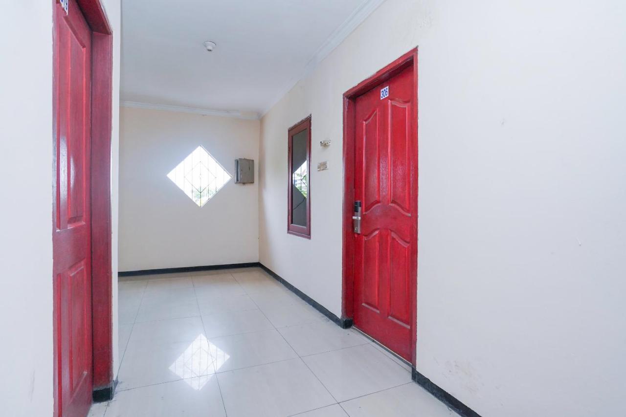 Hotel Collection O 1112 Comfitel Siwalankerto Aa4 Surabaya Exterior foto